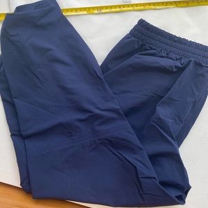 Outdoor Voices zephyr pant, XL (12-14), cropped, navy, performance